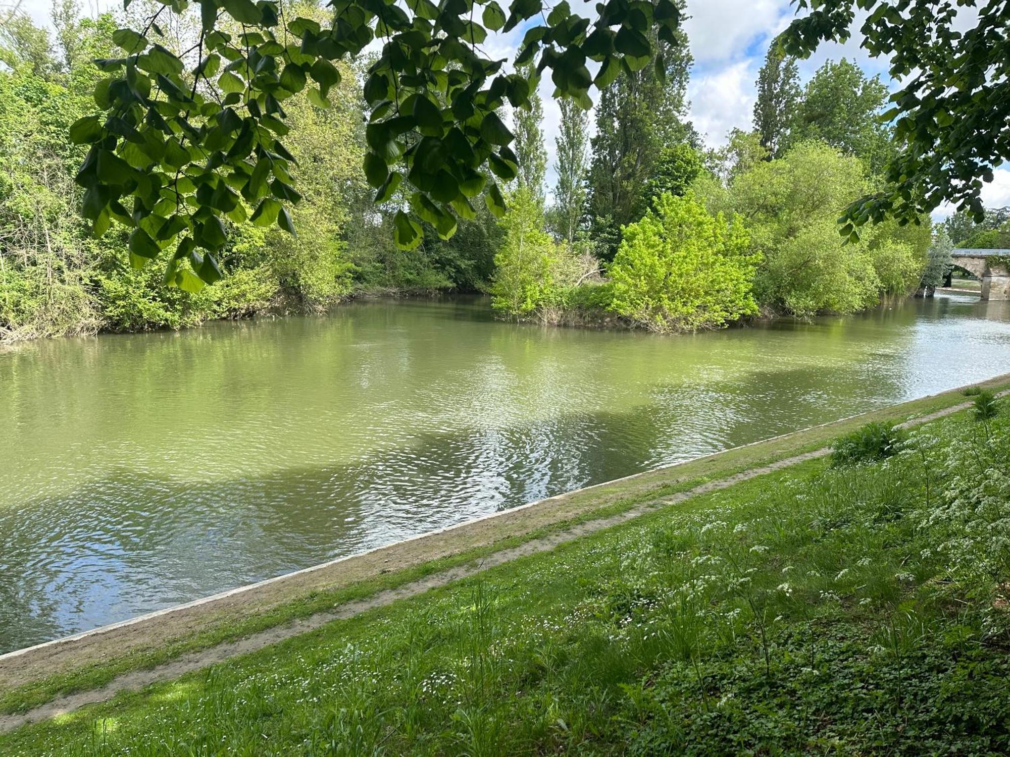 Bonheur En Seine, Piscine, Vue Seine Apartment Poissy